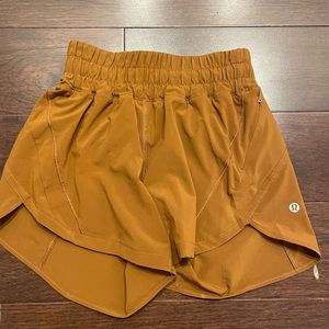 Lululemon butter brown high waist tracker shorts size 0, 3 inch